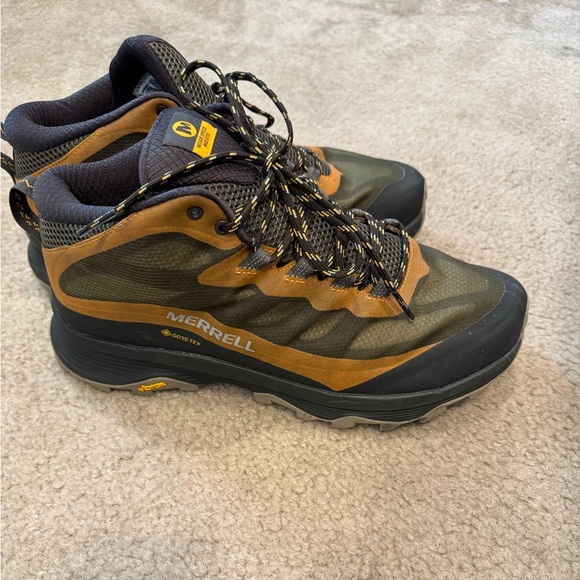 Merrell Men\'s Black and Tan Athletic Shoes main image 4